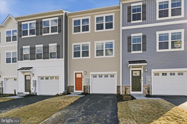 Building Photo - 133 Lakota St