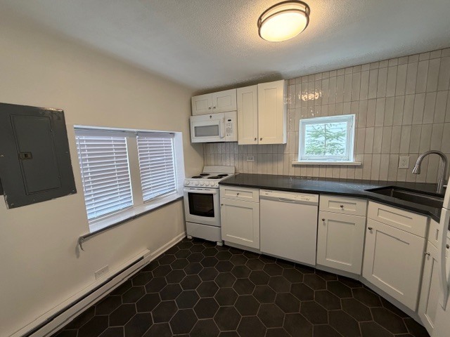 Building Photo - 5938 Dunham Rd