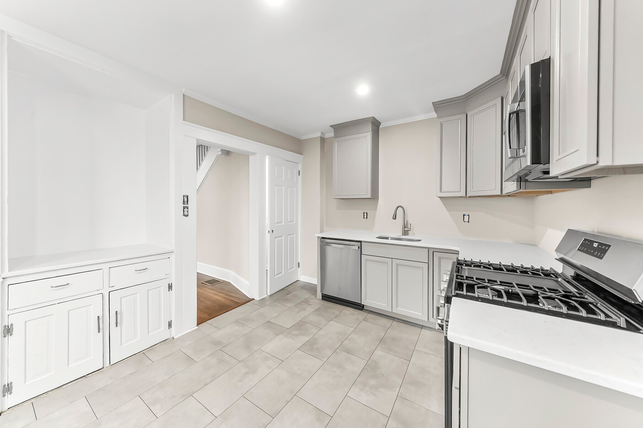 Building Photo - 640 Market St