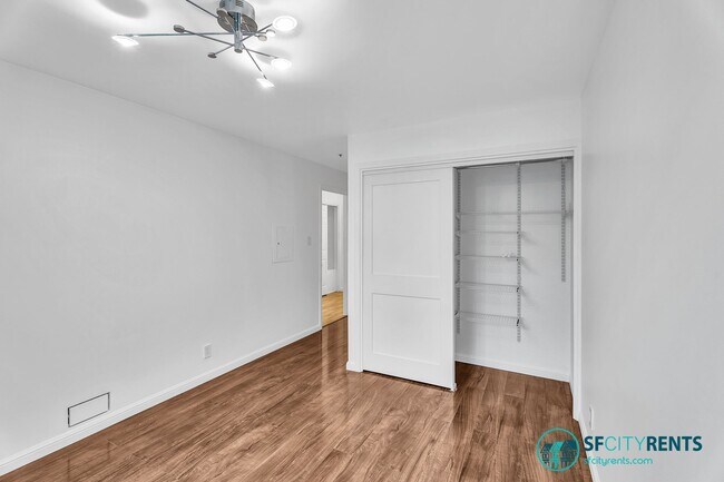 Building Photo - Noe Valley/Dolores Heights: Luxury Condo w/ Expansive Private Deck & 2 Car Parking