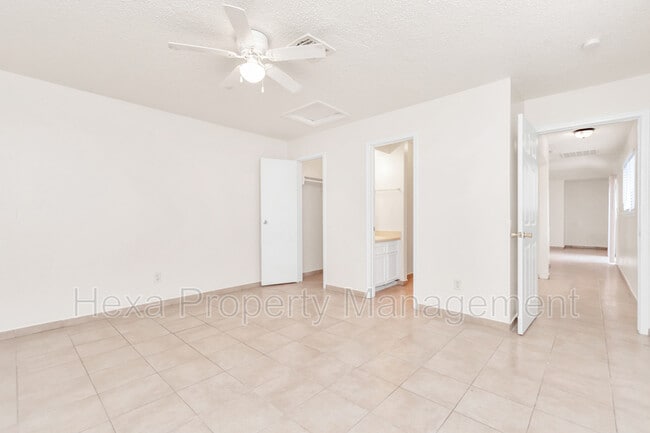 Building Photo - 6021 Bonn Echo Ln