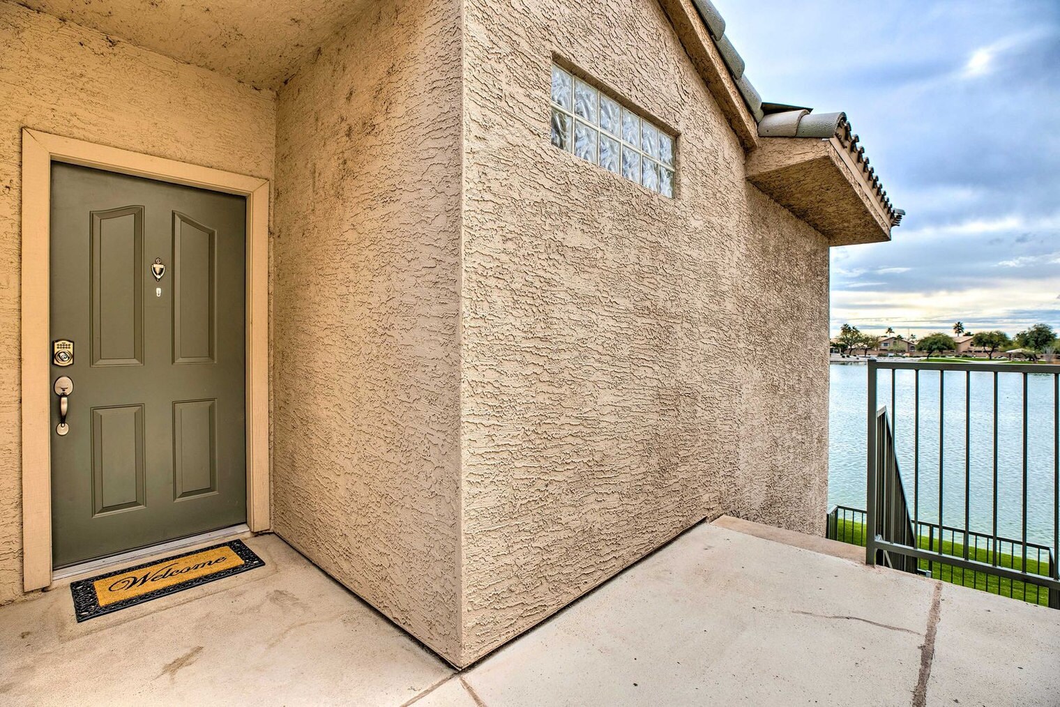 Building Photo - 16013 S Desert Foothills Pkwy