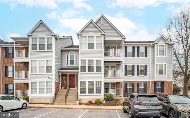 Building Photo - 607 Himes Ave