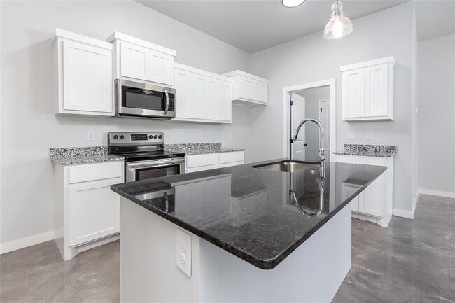 Building Photo - 2324 SW 90th Pl