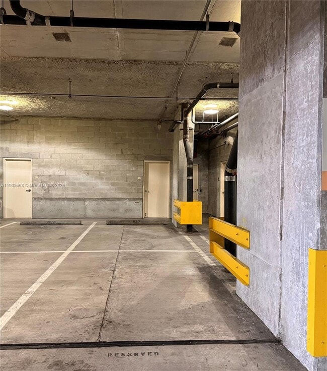 Building Photo - 3449 NE 1st Ave