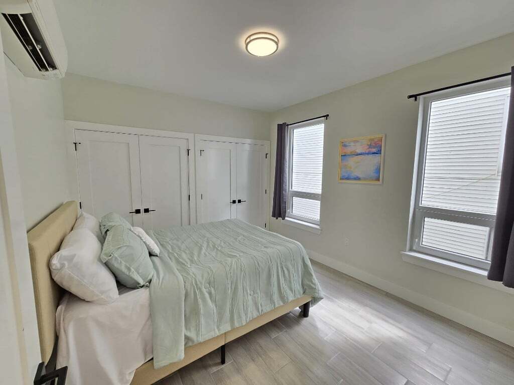 Building Photo - 130 Ellis Ave