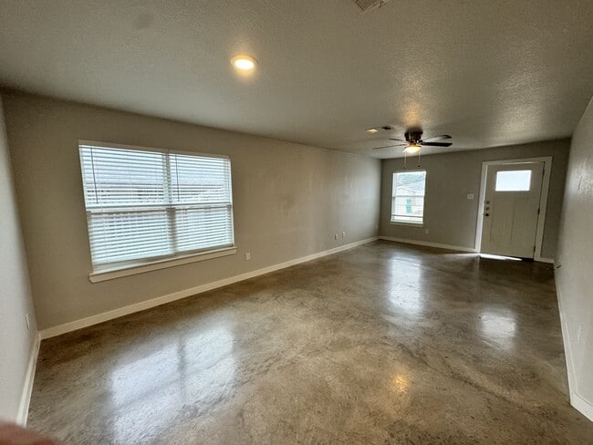 Building Photo - 1415 Shoshoni Trail