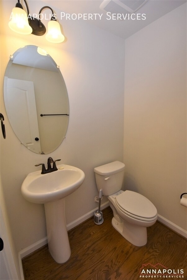 Building Photo - 7946 Monrovia Dr