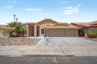 Building Photo - 3103 N Meadow Ln