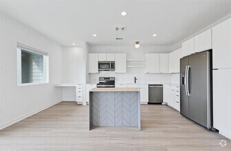 Building Photo - 100 Mockingbird Ln W