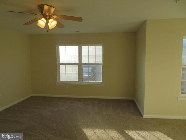 Building Photo - 3700 Bedford Dr
