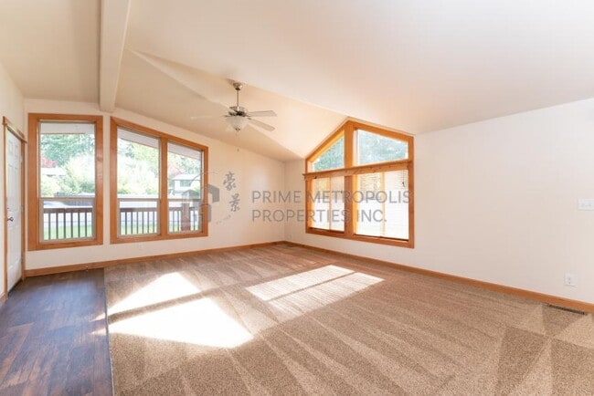 Building Photo - 3 bedroom in Renton WA 98059