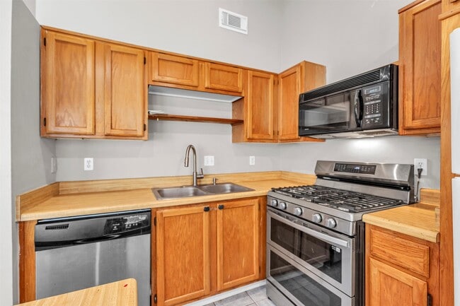 Building Photo - 3511 Arbor Pl