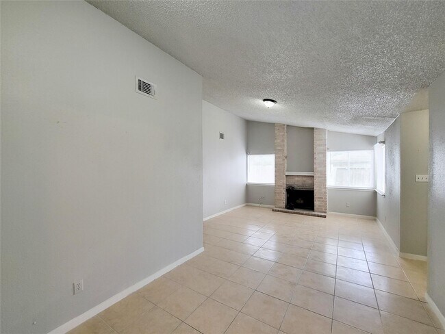 Building Photo - 17706 Glenhagen Ct