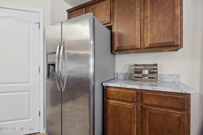 Building Photo - 3356 Canyon Falls Dr
