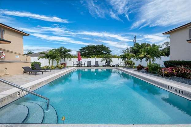 Building Photo - 1429 Cape Coral Pkwy W