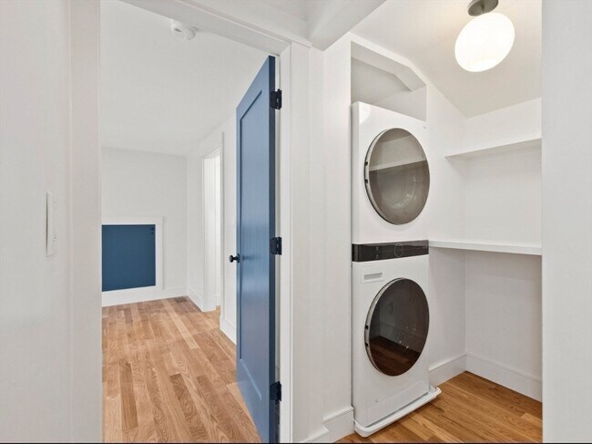 Building Photo - 85 Morton Ave