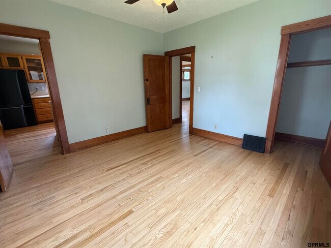 Building Photo - 824 N 47th St