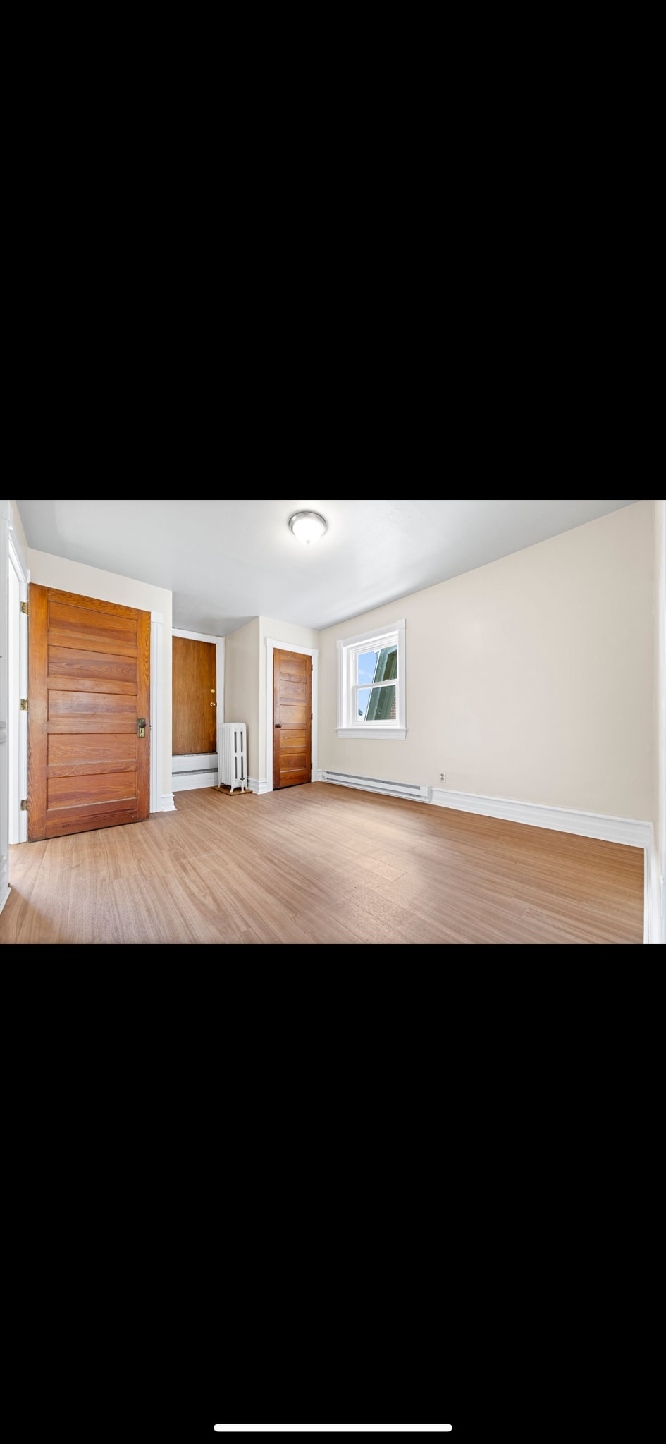 Building Photo - 1420 W Linden St