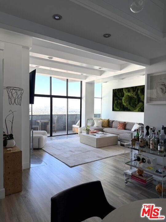 Building Photo - 1155 N La Cienega Blvd