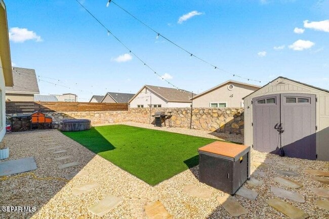 Building Photo - 15133 Composition Ave