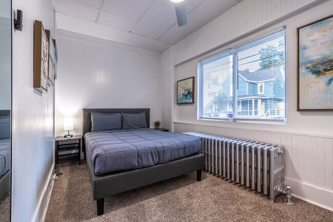 Building Photo - 519 N Euclid Ave