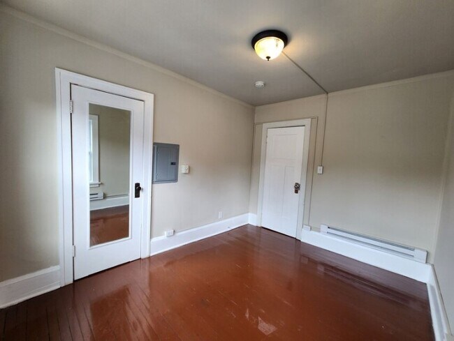 Building Photo - 1110 29th St