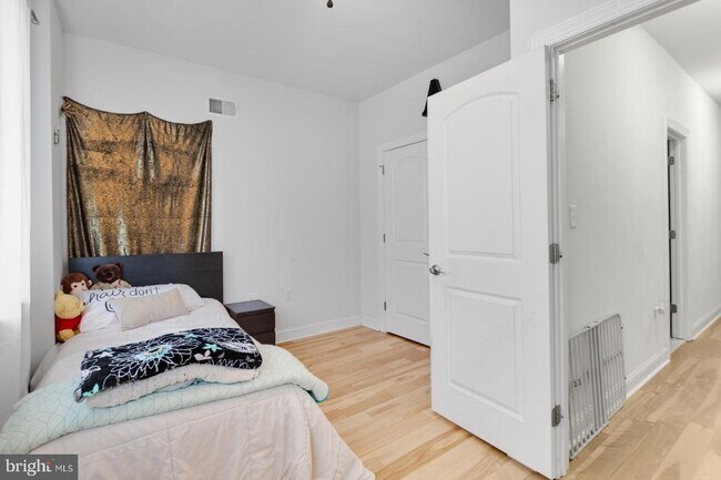 Building Photo - 2629 Cedar St