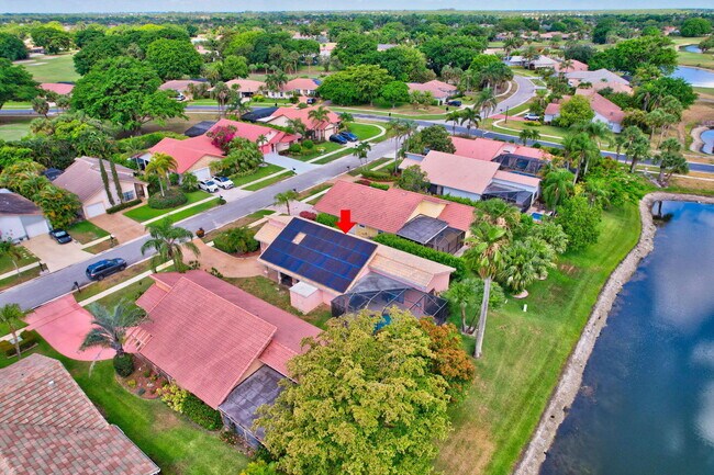 Building Photo - 10204 Camelback Ln