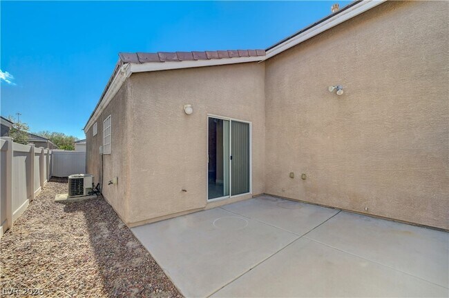 Building Photo - 8556 Lakota St