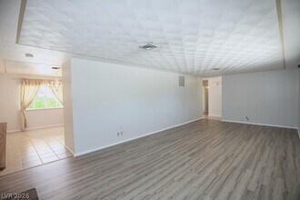 Building Photo - 2725 Colanthe Ave