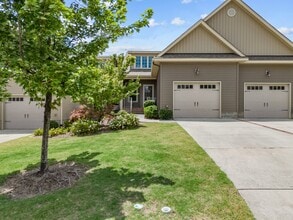 Building Photo - 118 Cypress Cir