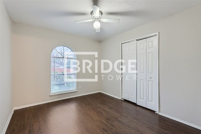 Building Photo - 6405 Magnolia Ln