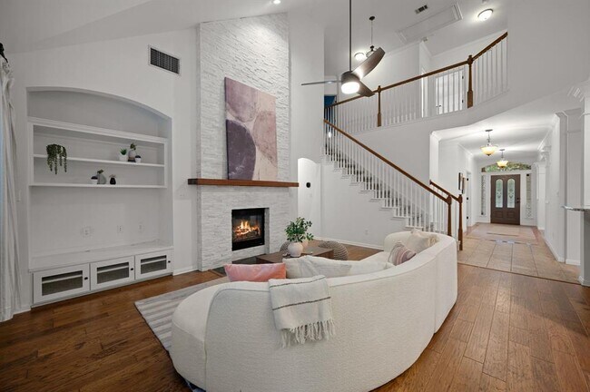 Building Photo - 1606 Buttercup Creek Blvd