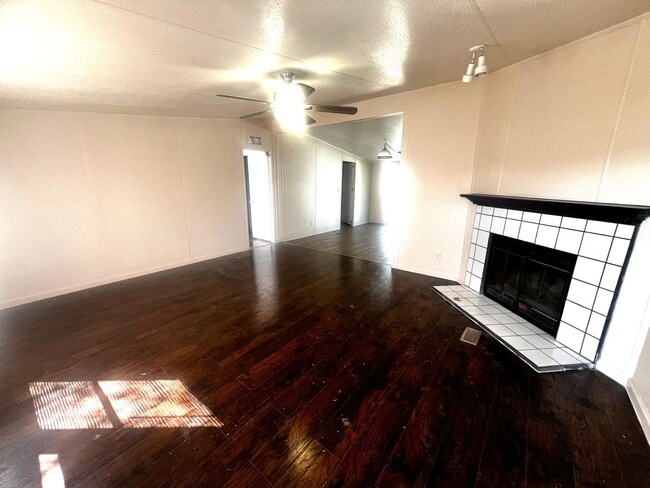 Building Photo - 69 D St