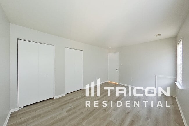 Building Photo - 5105 Aldershot Dr
