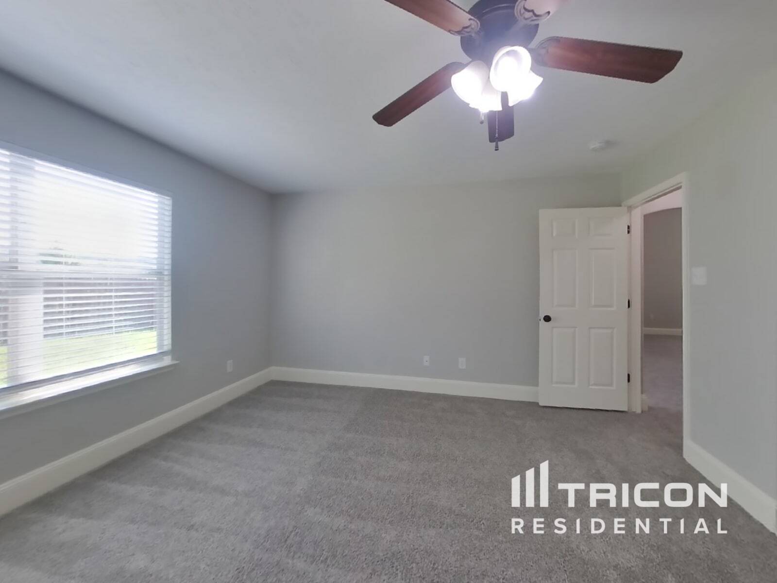 Building Photo - 18432 Sunrise Oaks Ct