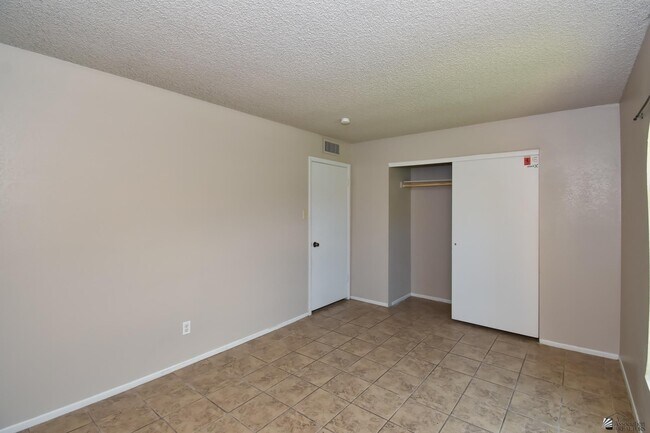 Building Photo - 2490 W Yowell Ct