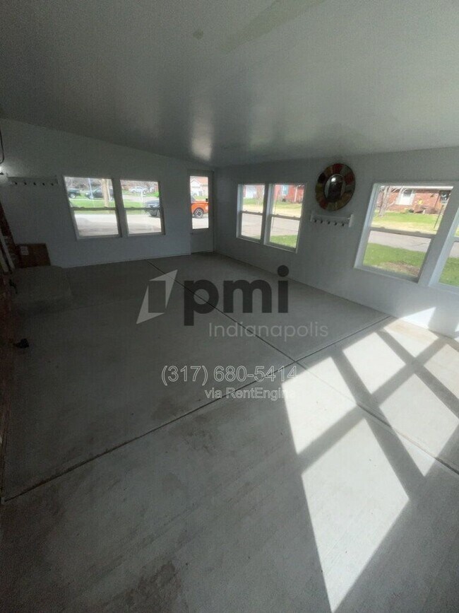 Building Photo - 635 Phaeton Pl