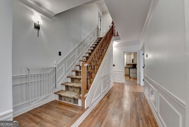 Building Photo - 2611 Briers N Dr