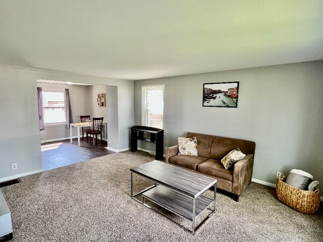 Building Photo - 2776 Eggert Rd