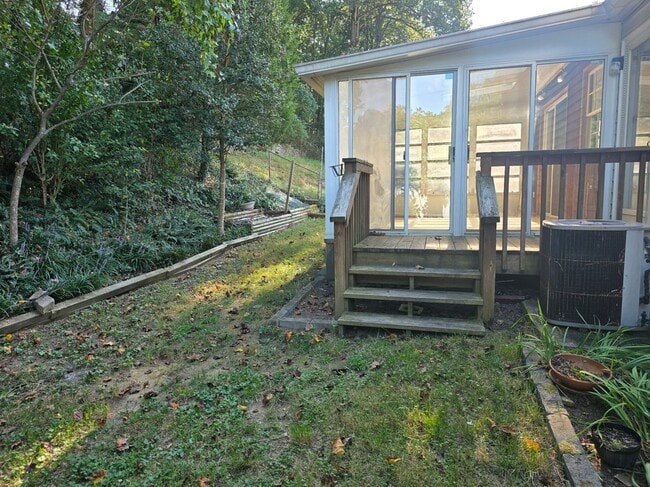 Building Photo - 612 Kenbrook Dr