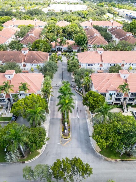 Building Photo - 5900 W Sample Rd