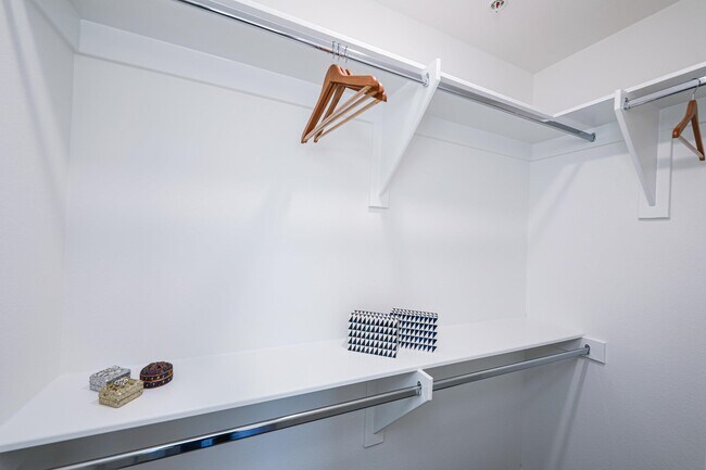 Building Photo - 9903 Bijan Dr