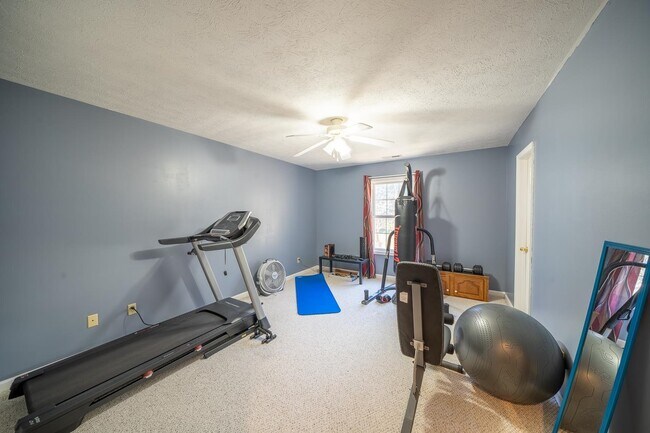 Building Photo - 474 Diana Ct