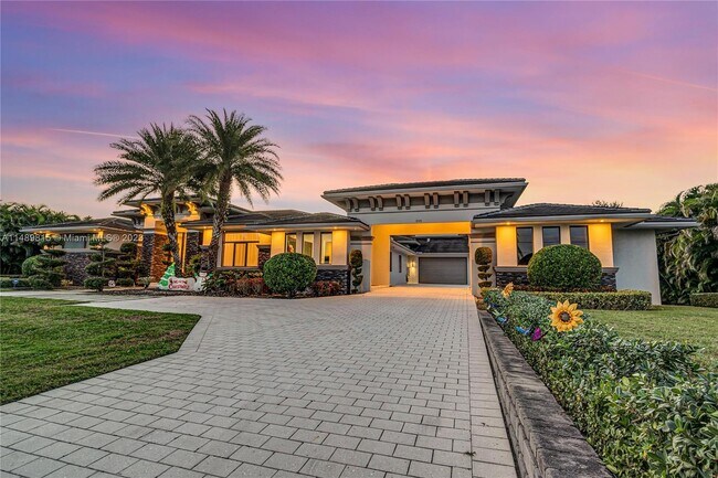 Building Photo - 899 NW 120th Ave