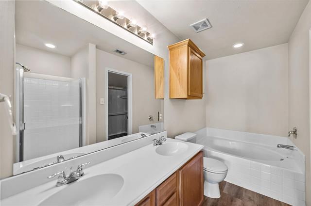 Building Photo - 2032 Sunny Side Dr