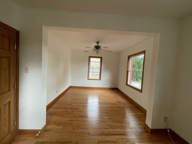 family room - 240 Sawyer Ave