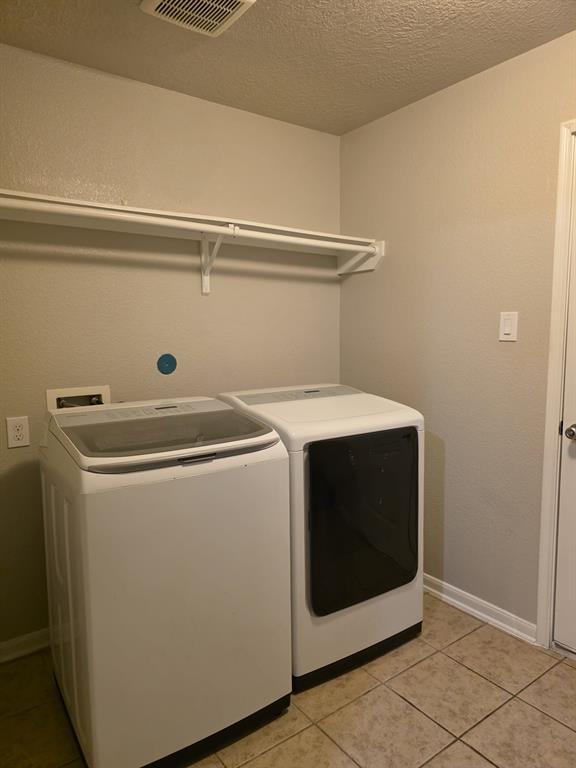 Building Photo - 25335 Briscoe Village Dr