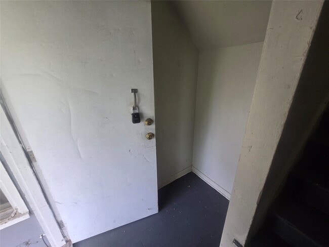 Building Photo - 1133 5th Ave N